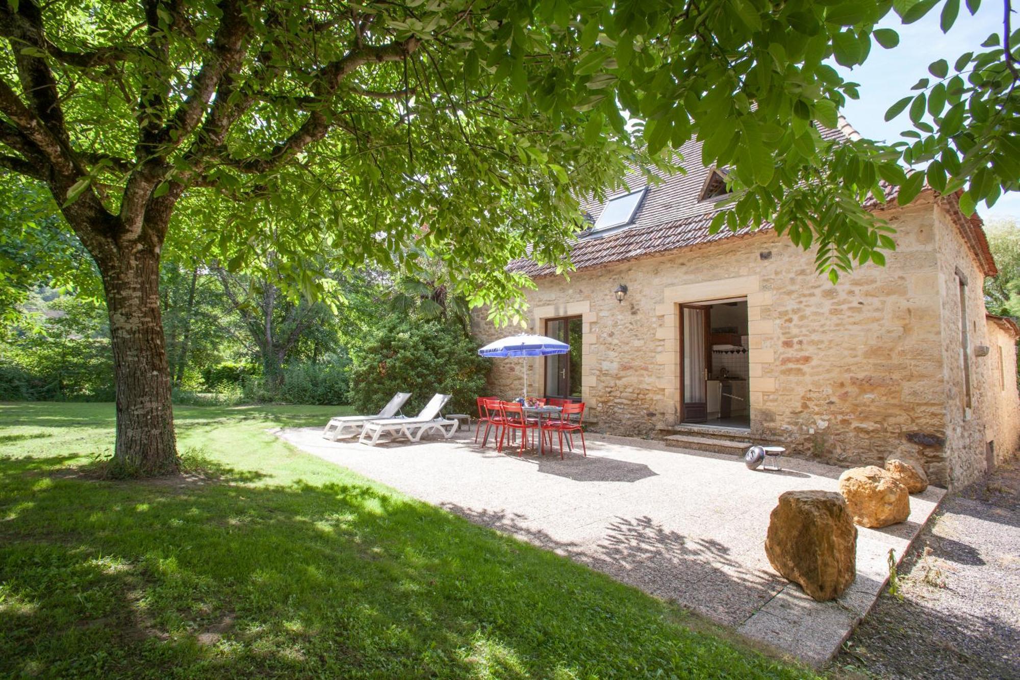 Camping Rcn Le Moulin De La Pique Belvès Esterno foto