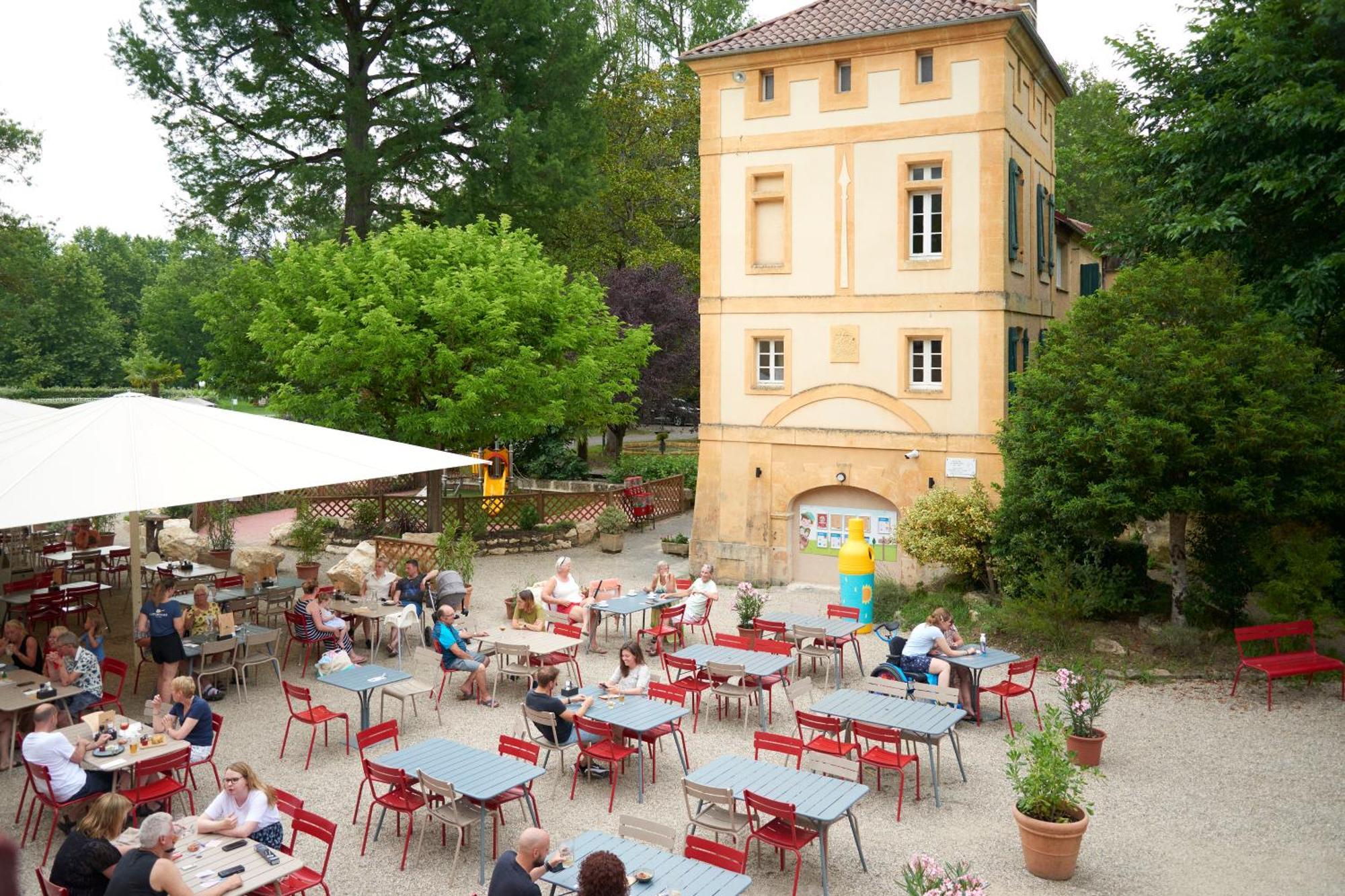 Camping Rcn Le Moulin De La Pique Belvès Esterno foto
