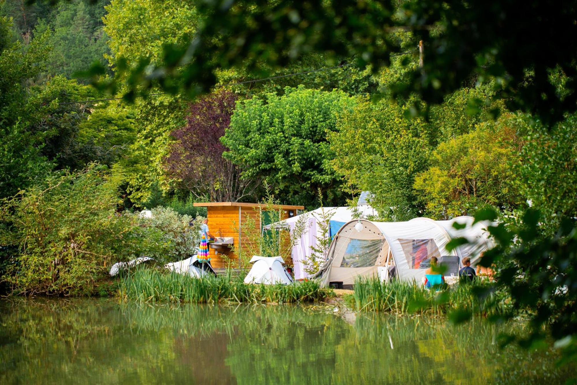 Camping Rcn Le Moulin De La Pique Belvès Esterno foto