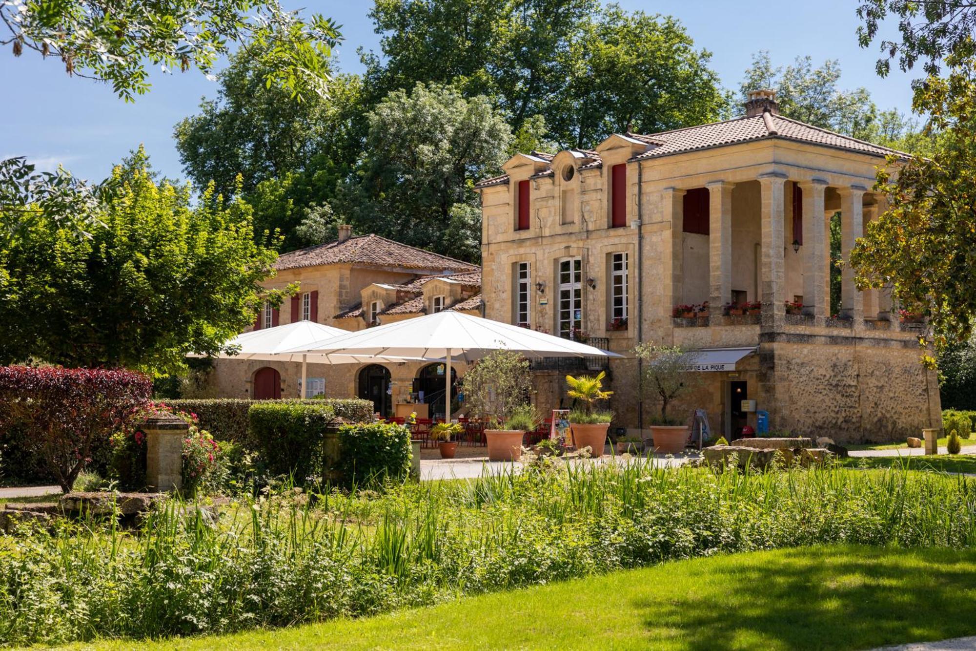 Camping Rcn Le Moulin De La Pique Belvès Esterno foto