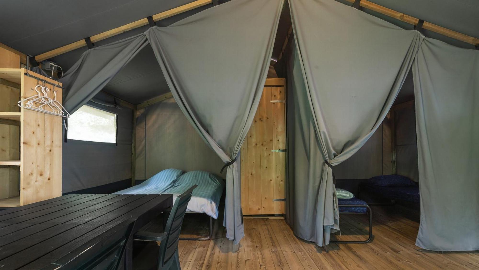 Camping Rcn Le Moulin De La Pique Belvès Camera foto
