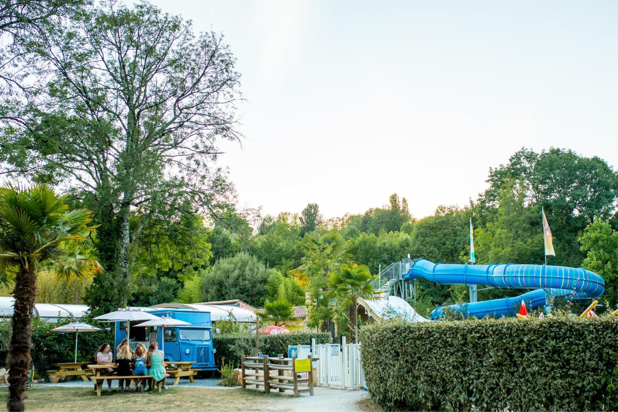 Camping Rcn Le Moulin De La Pique Belvès Esterno foto