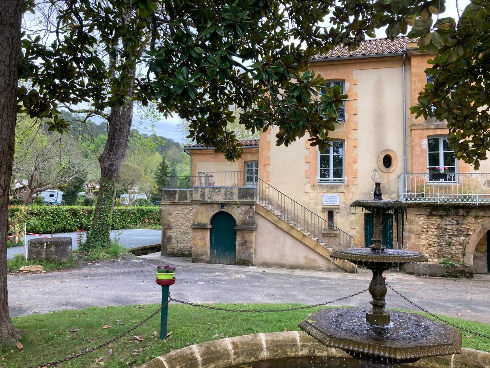Camping Rcn Le Moulin De La Pique Belvès Esterno foto